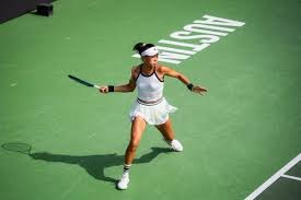 小宝单防锁死狄龙 + 抢断反击 助伊森三分一箭穿心