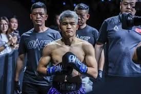 炸金花高手为什么不硬拼（顶级炸金花玩家为何避免硬拼）